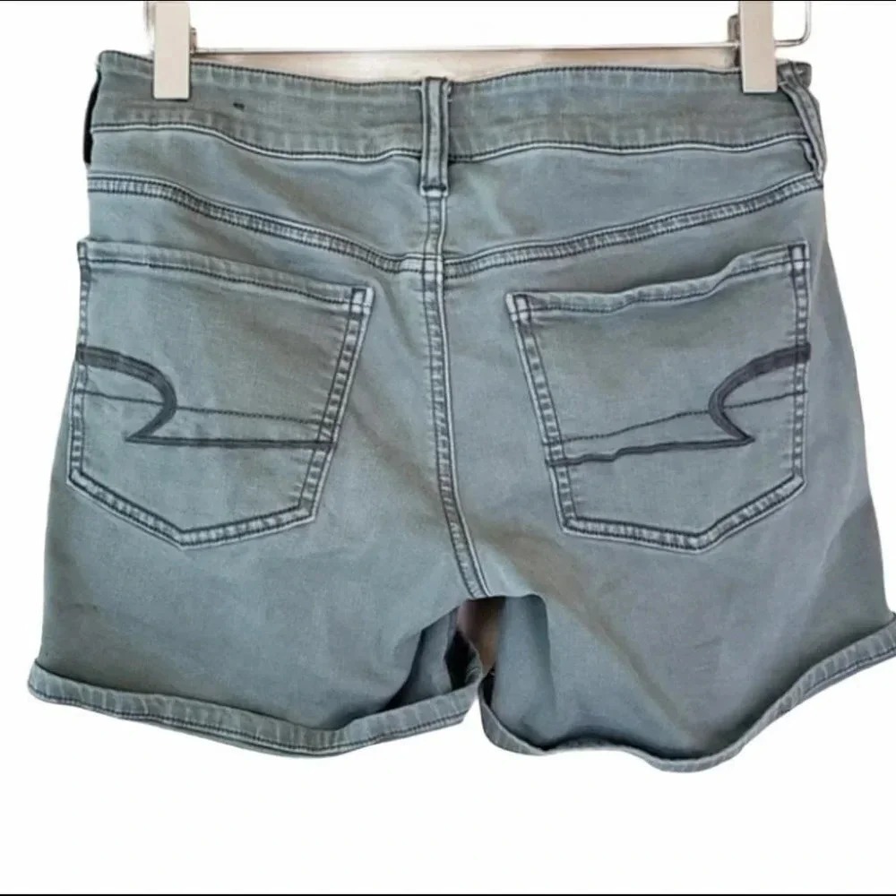 American Eagle Midi Shorts 6 Green Super Stretch Cuffed Low Mid Rise Denim